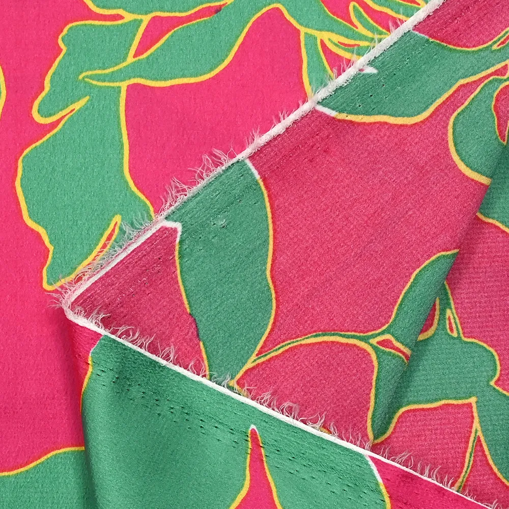 Crêpe satin polyester imprimé feuilles turquoise fond fuchsia