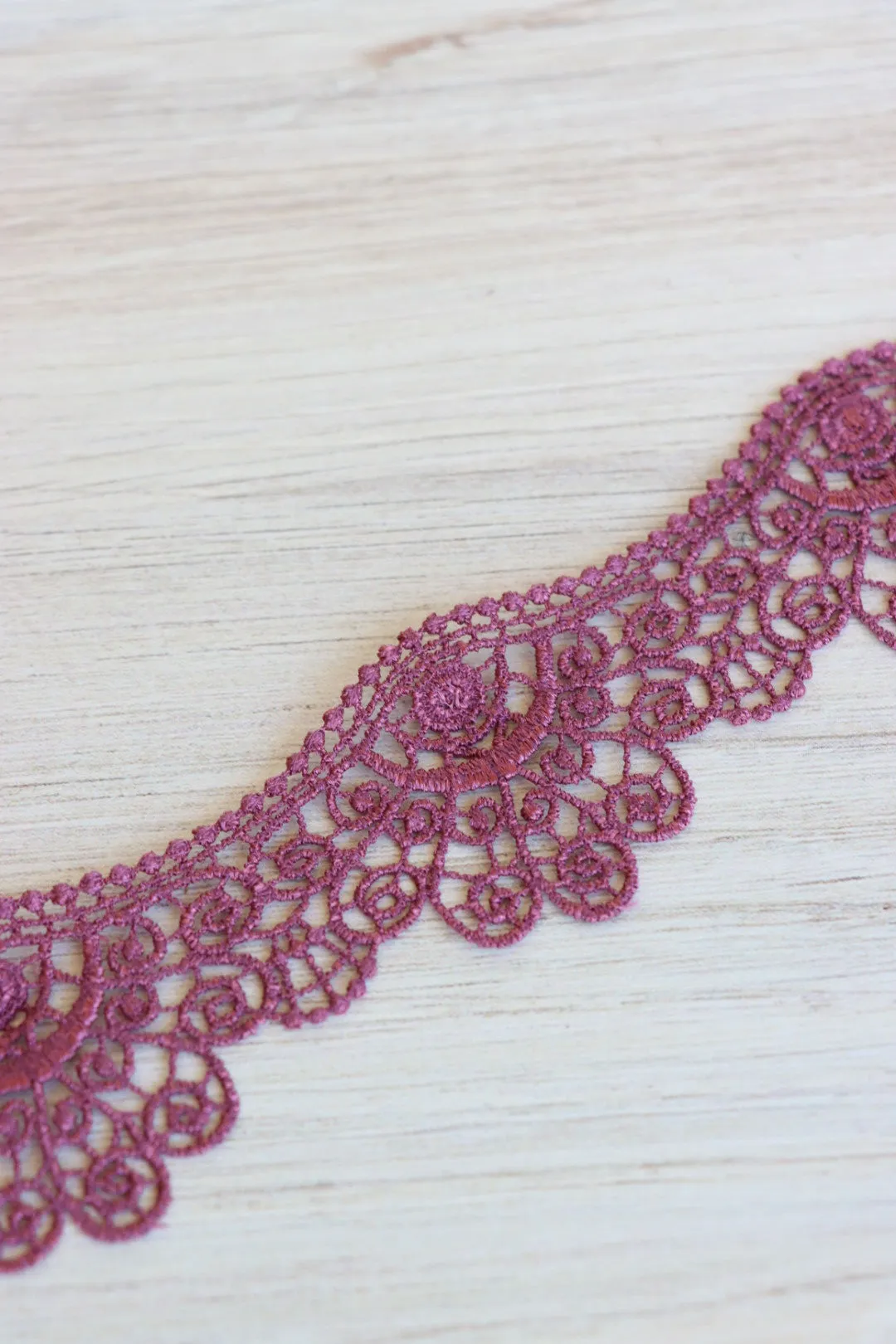 Dark Mauve 1.75" Wide Venice Lace