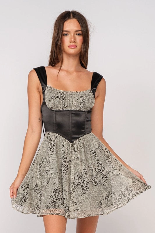 Stretch-Recovery Travel Staple Day Star Mini Dress