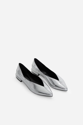 WrinkleResistant Devyn Flats