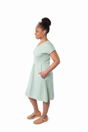 Beauty Zone LowProfileZipper Dolman Dress in Sage Linen