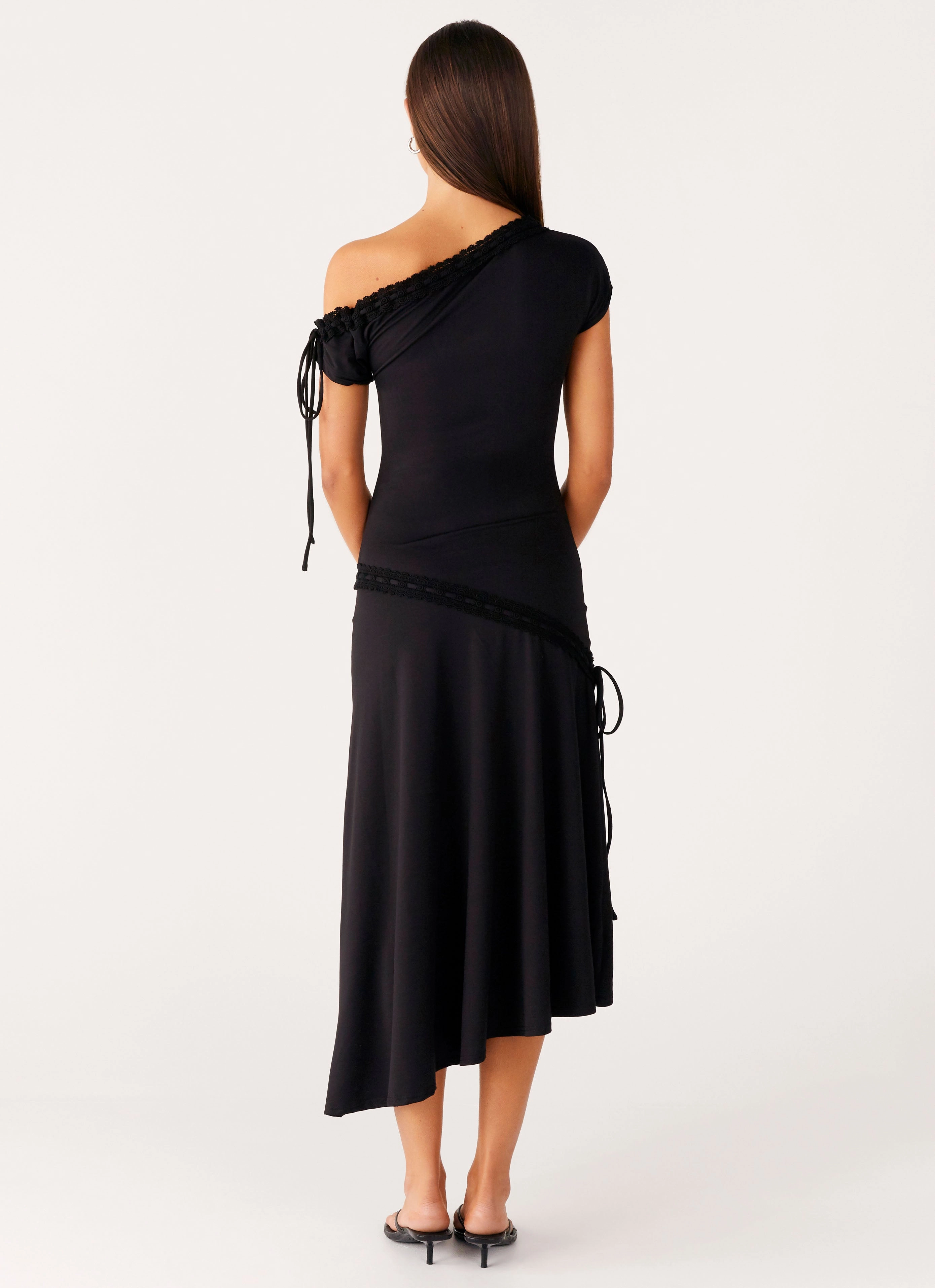 Soft and Chic Sleek Form Downtown Midi Dress - Black