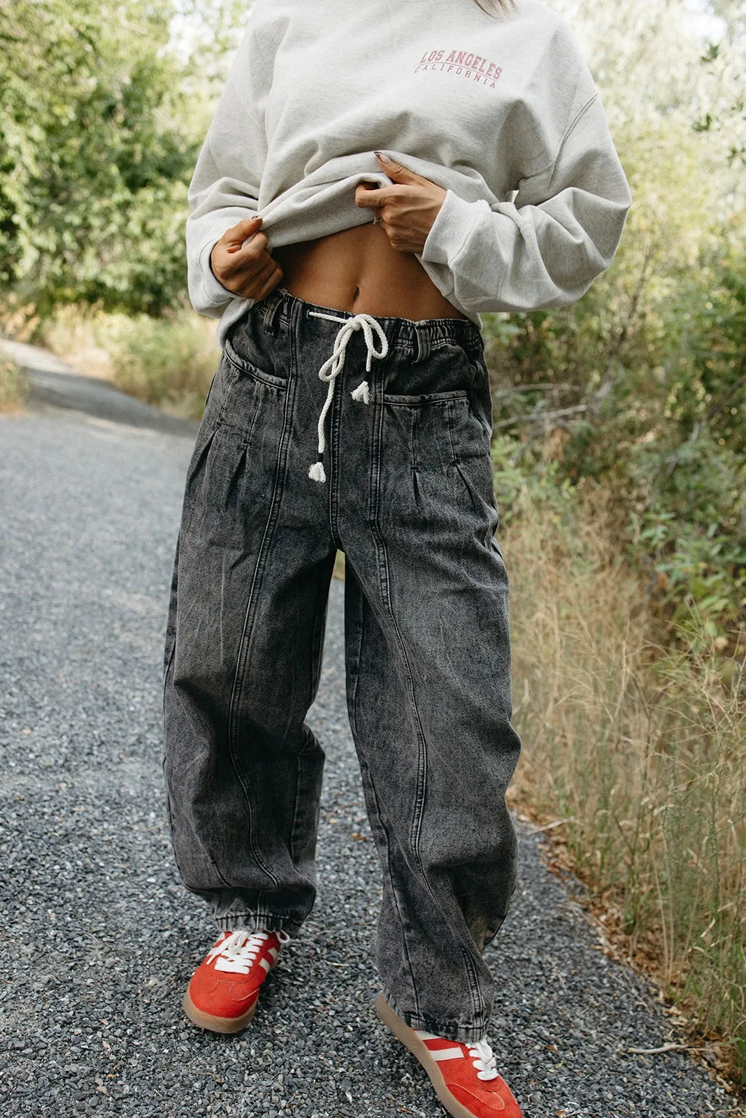 Relaxed Wear Core Support Smokestack Washed Denim Barrels