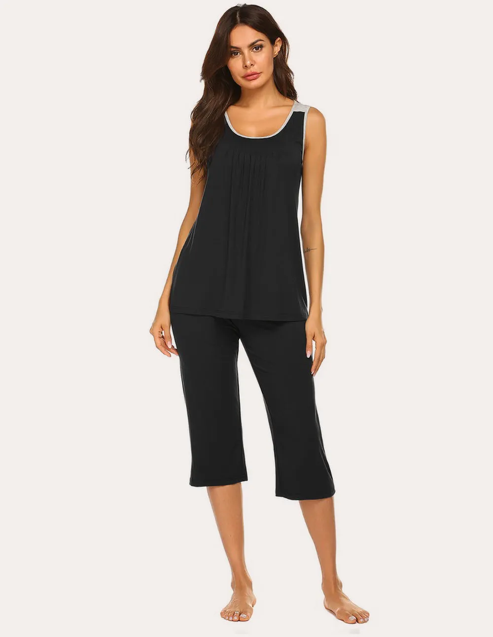 Ekouaer Moisture Wicking Pleated Tank Capri Pajamas Set (US Only)