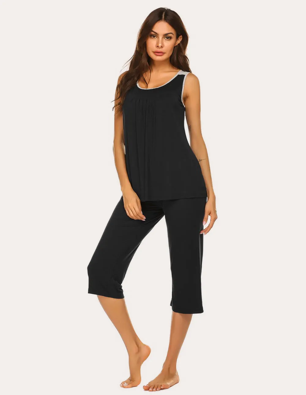 Ekouaer Moisture Wicking Pleated Tank Capri Pajamas Set (US Only)