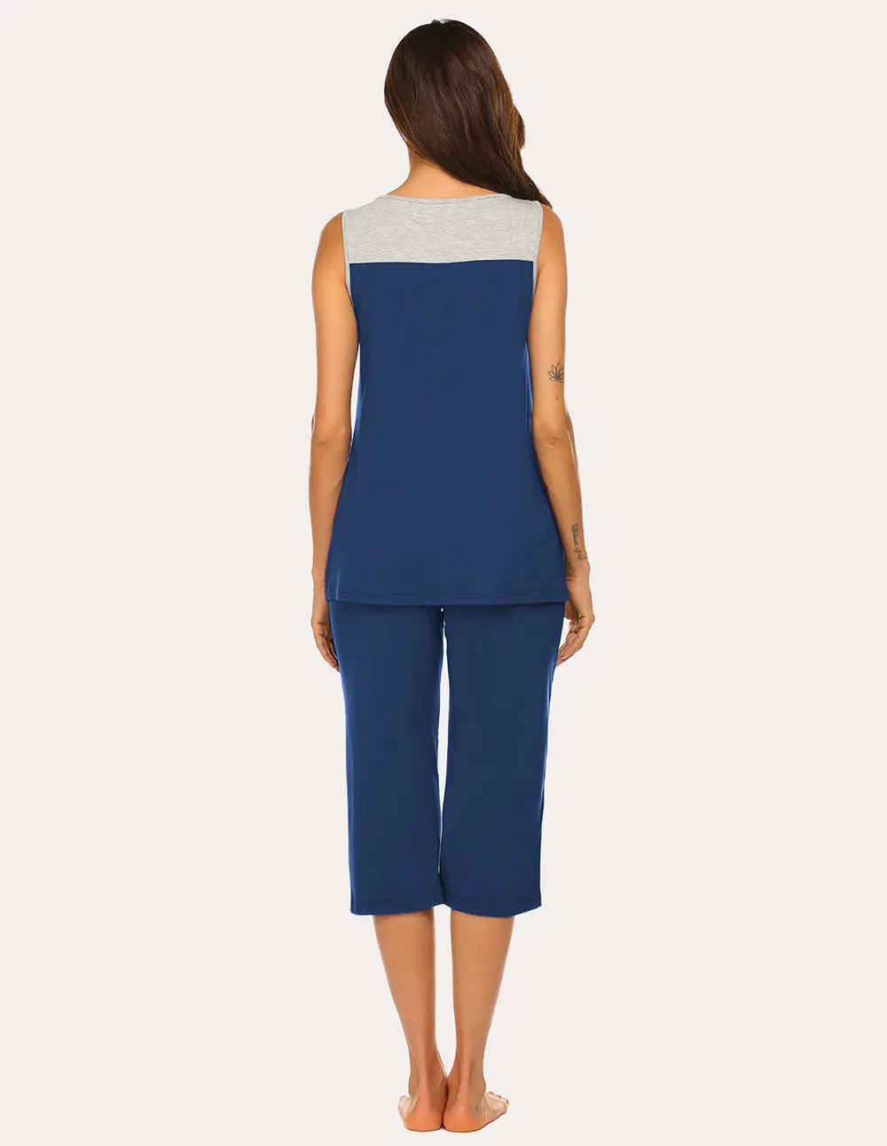 Ekouaer Moisture Wicking Pleated Tank Capri Pajamas Set (US Only)