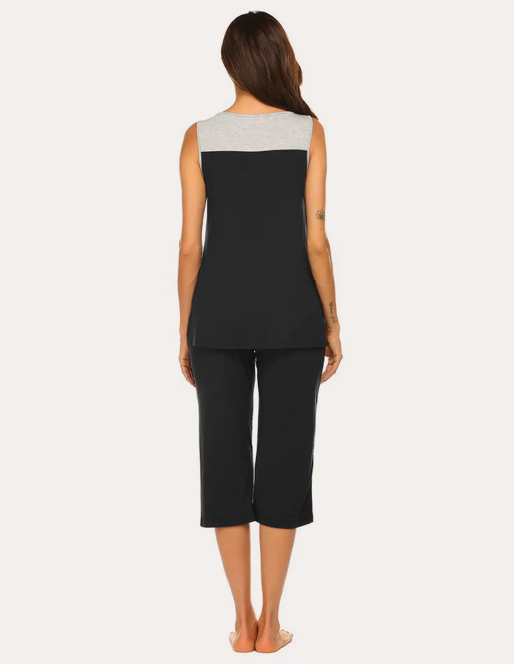 Ekouaer Moisture Wicking Pleated Tank Capri Pajamas Set (US Only)