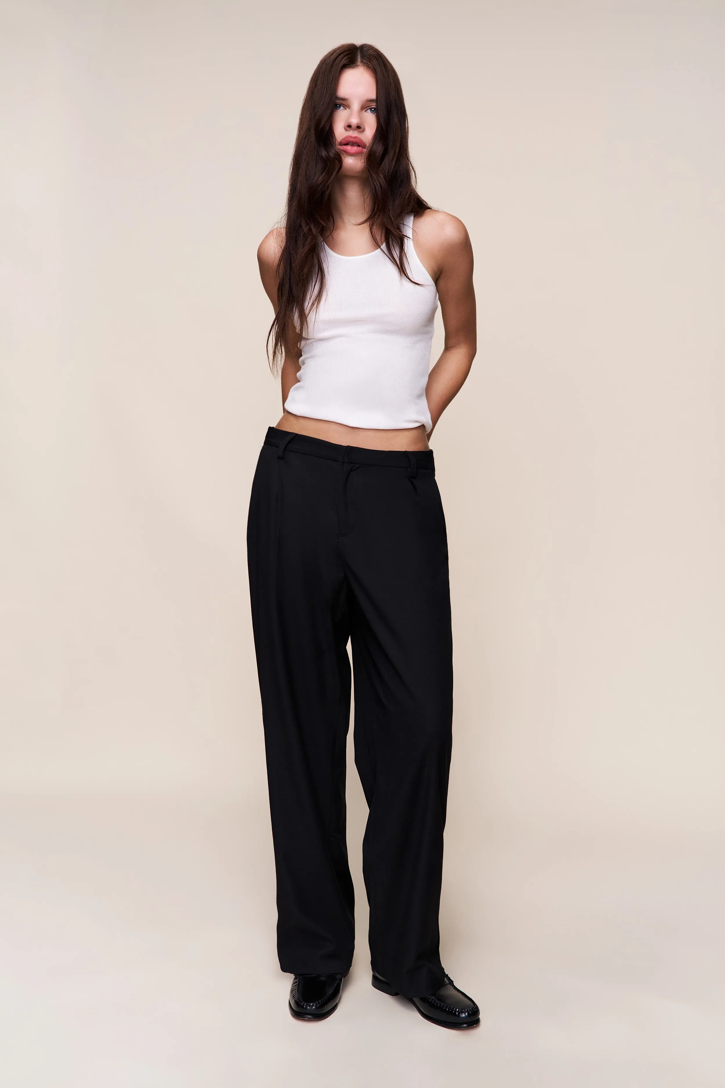Tear Resistant Weave Leo Mid Rise Straight Pant