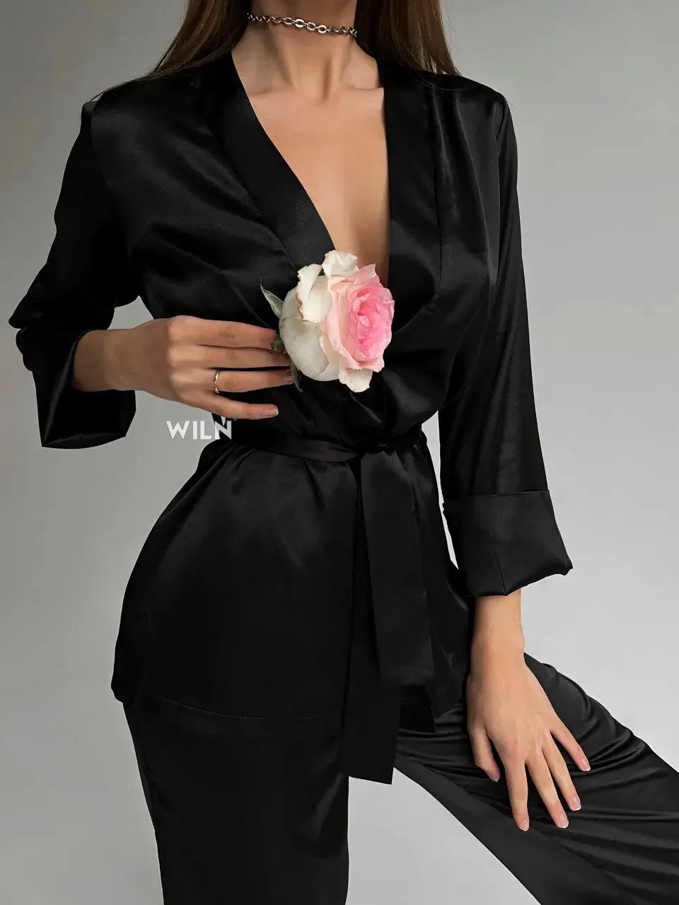 ELEGANCE 2 Piece Luxurious Satin Lounge Set - Black