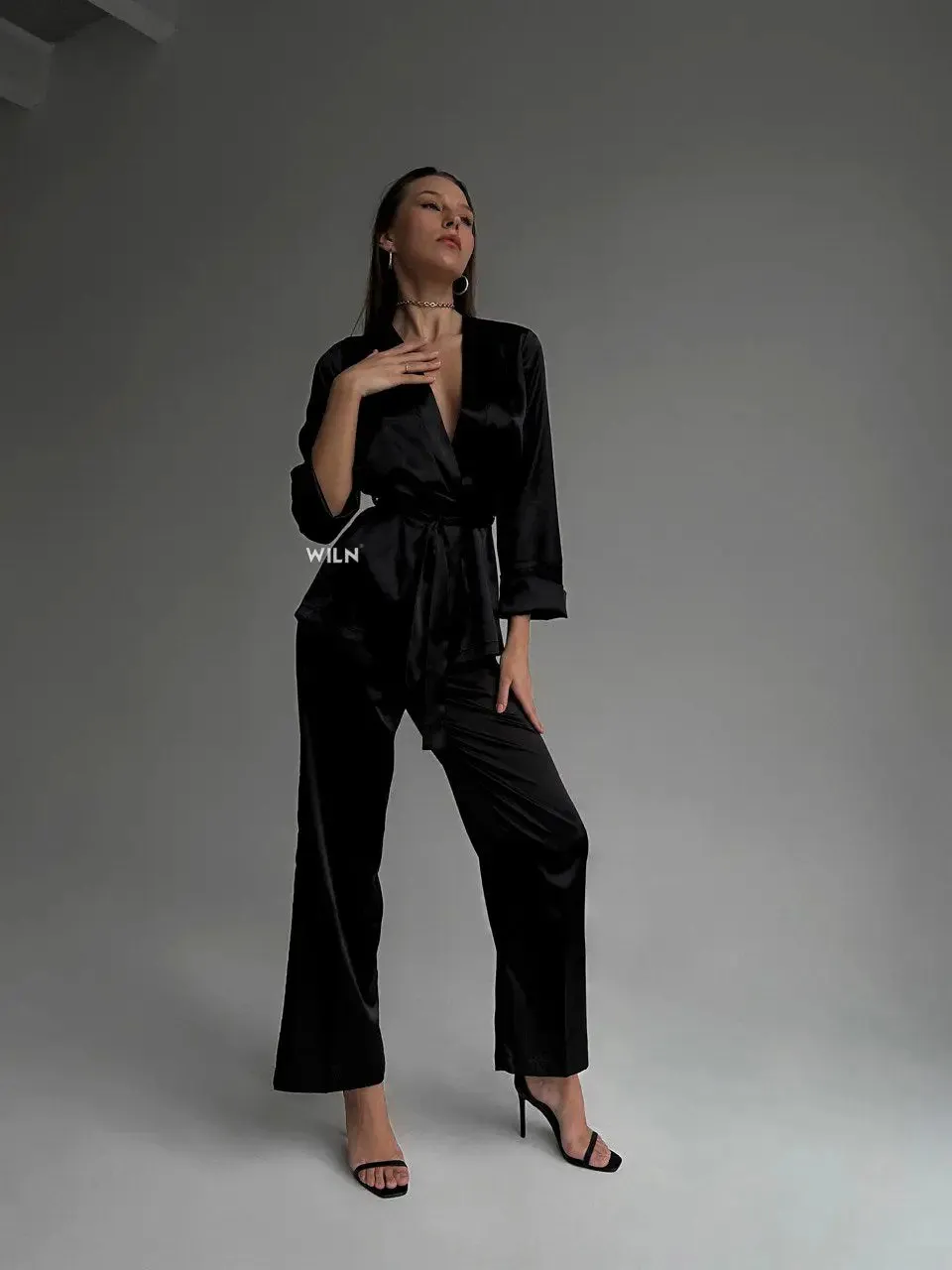 ELEGANCE 2 Piece Luxurious Satin Lounge Set - Black