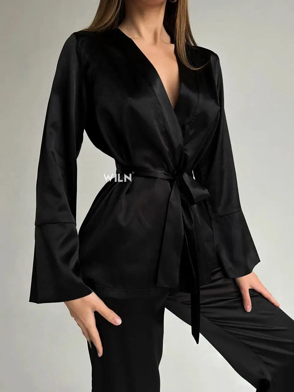 ELEGANCE 2 Piece Luxurious Satin Lounge Set - Black