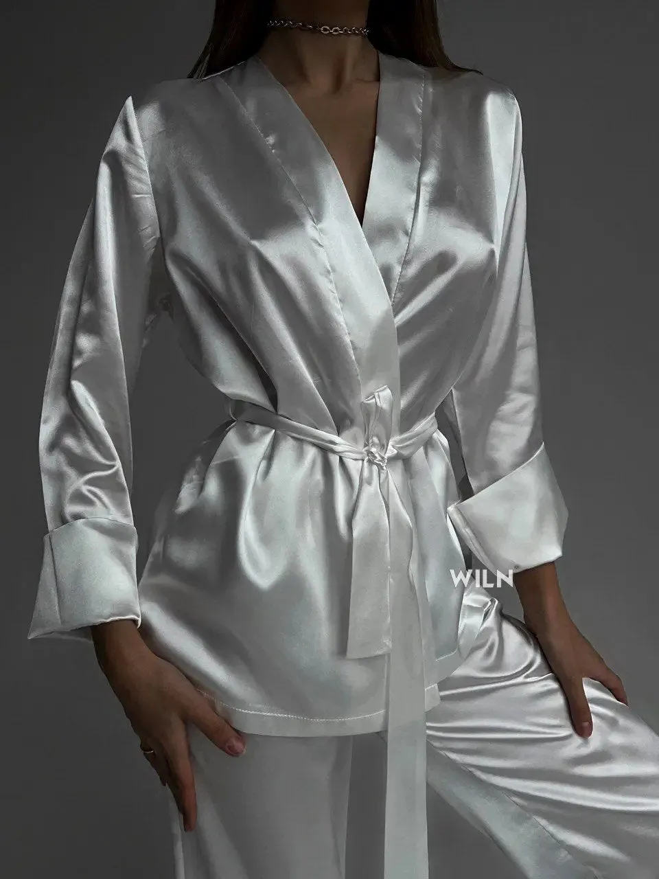 ELEGANCE 2 Piece Luxurious Satin Lounge Set - White