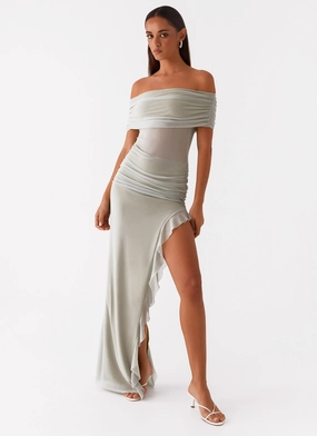 Nelly Off Shoulder Maxi Dress - Pistachio confident look