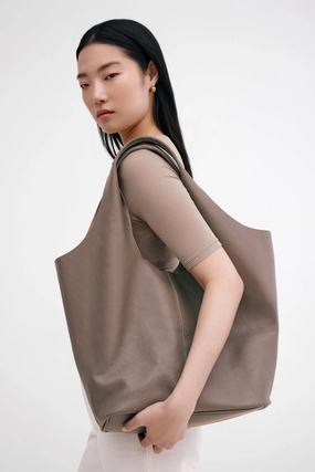 Elmhurst Tote Fashionable Style AdjustableClosure