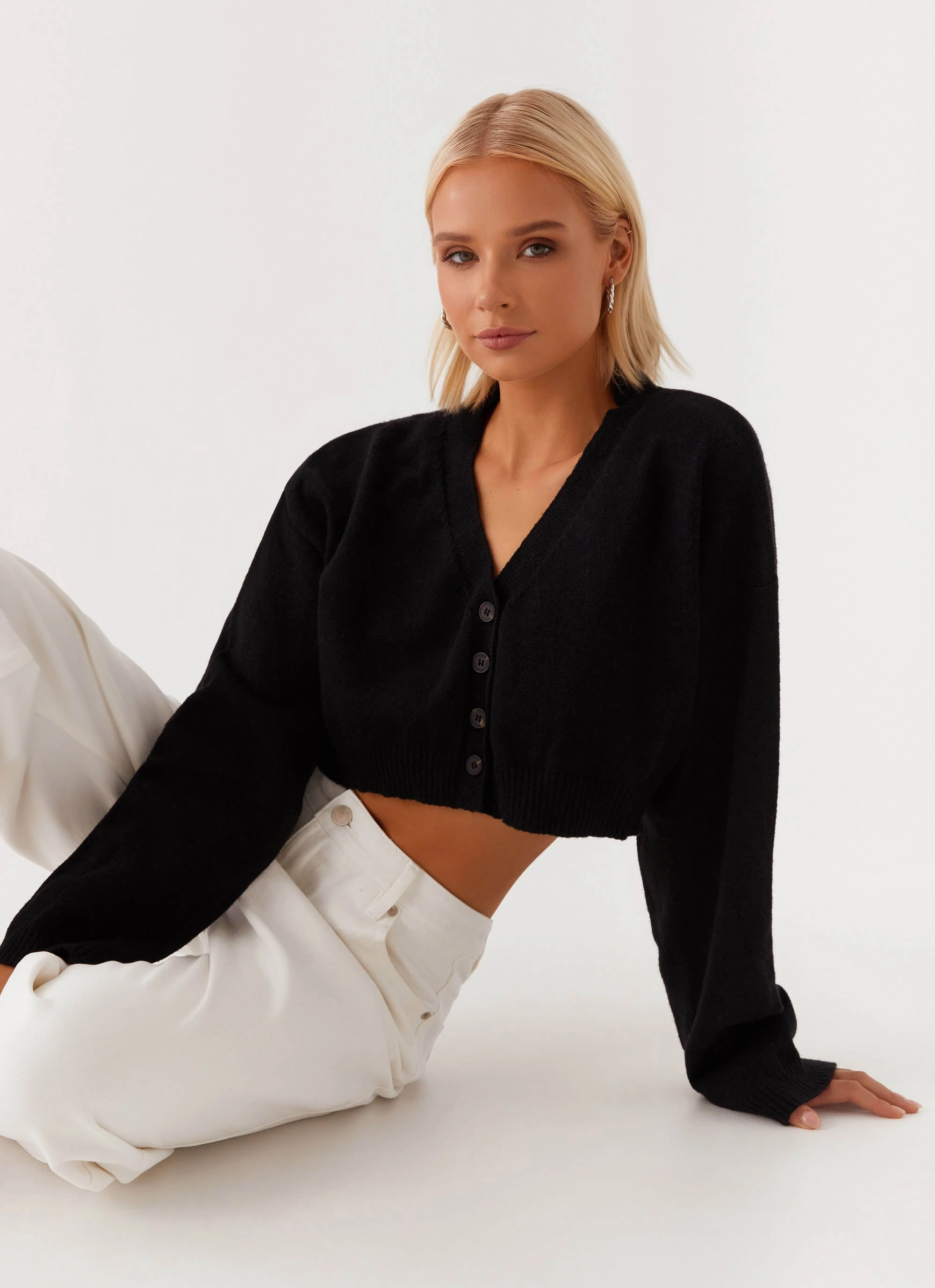 Weatherproof Construction Foldable Shoulder Straps Endlessly Cropped Cardigan - Black