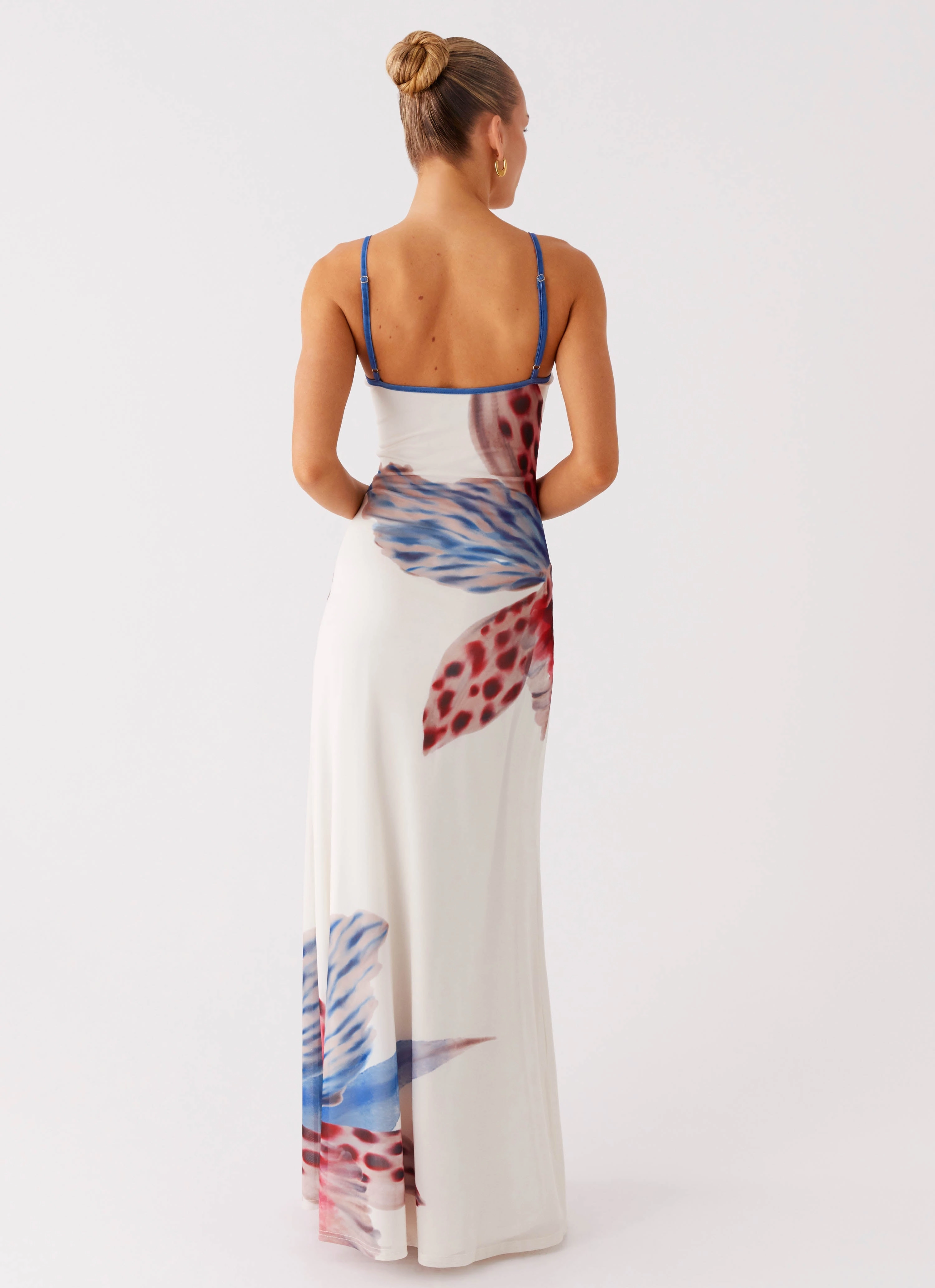 Everett Maxi Dress - White Sea Bloom Calm Texture Casual and Comfy