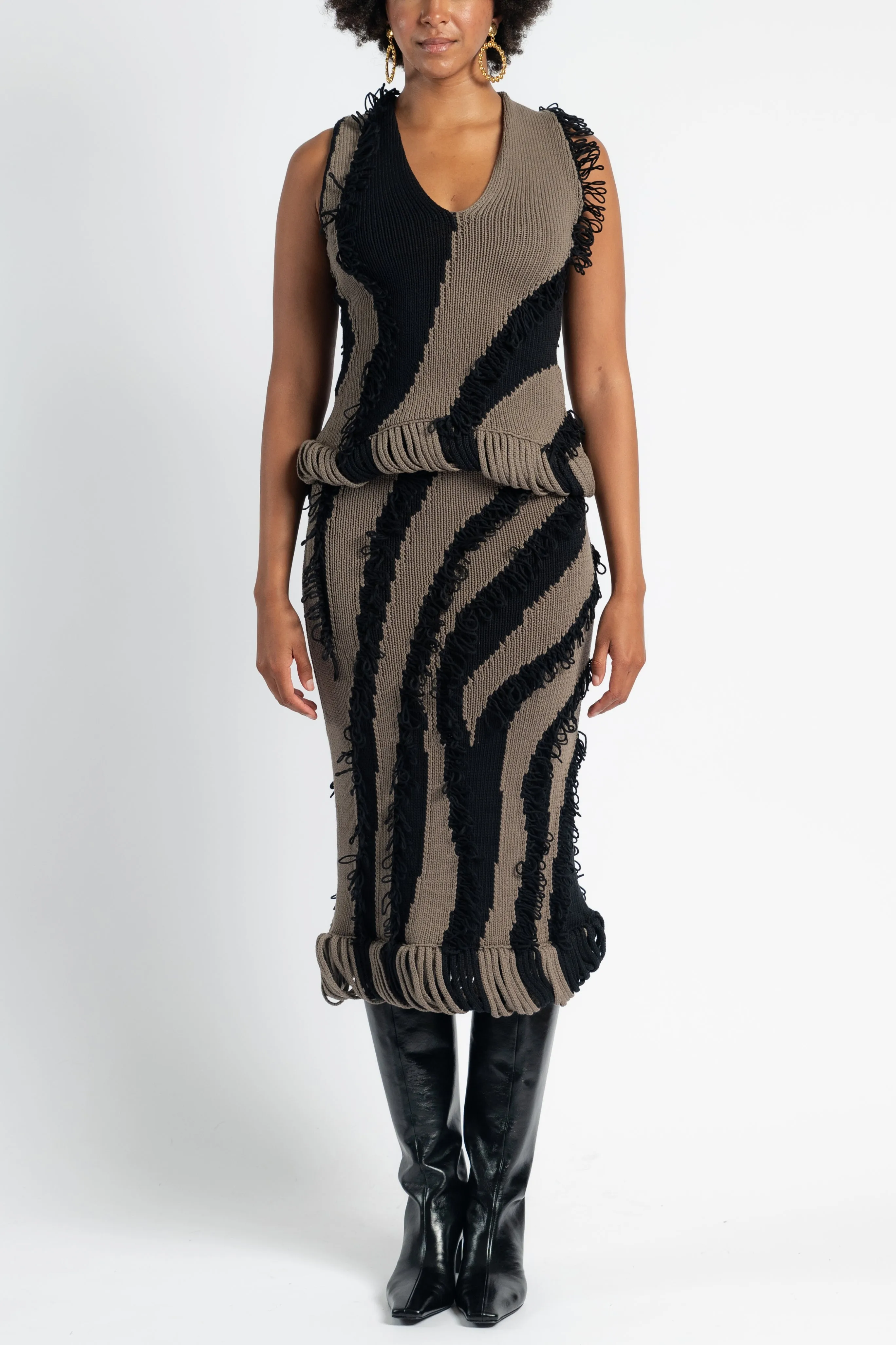 Midweight Texture Exclusive Roaring Fringe Knit Top in Black