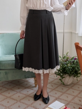 Saige Pleated Lace A-Line Skirt Sweat Wicking Lining