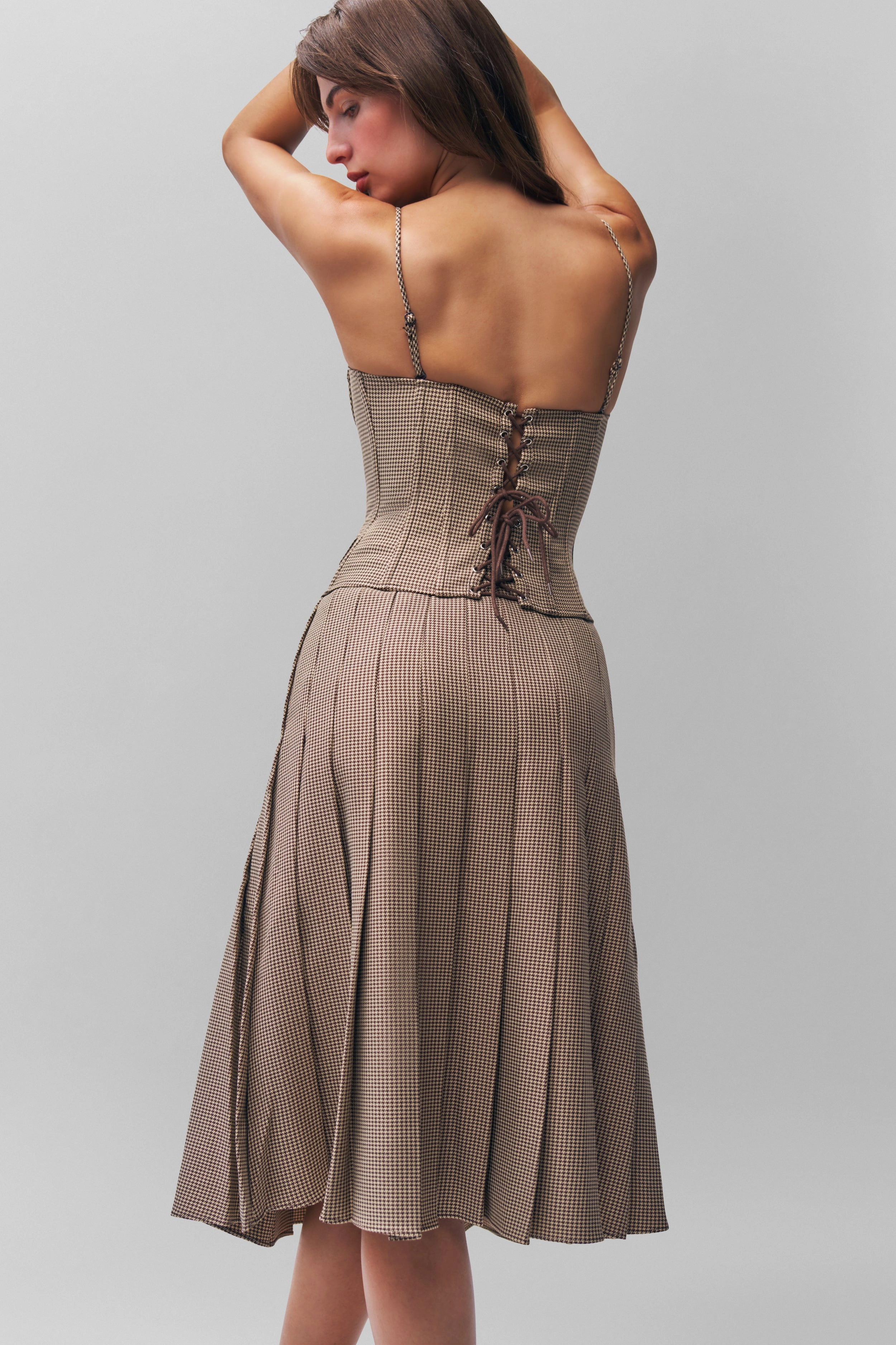 Gibson Pleated Skirt Flexible Material Water Resistant
