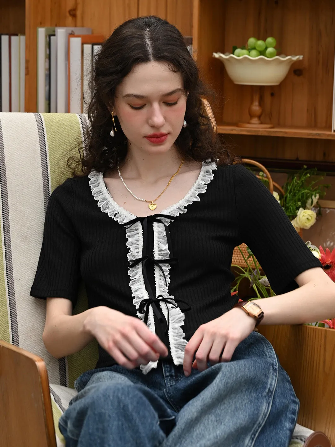 WrinkleFree Finish ReflectiveTrimDetails ??Final Sale??Serbrina V-Neck Lace Cardigan
