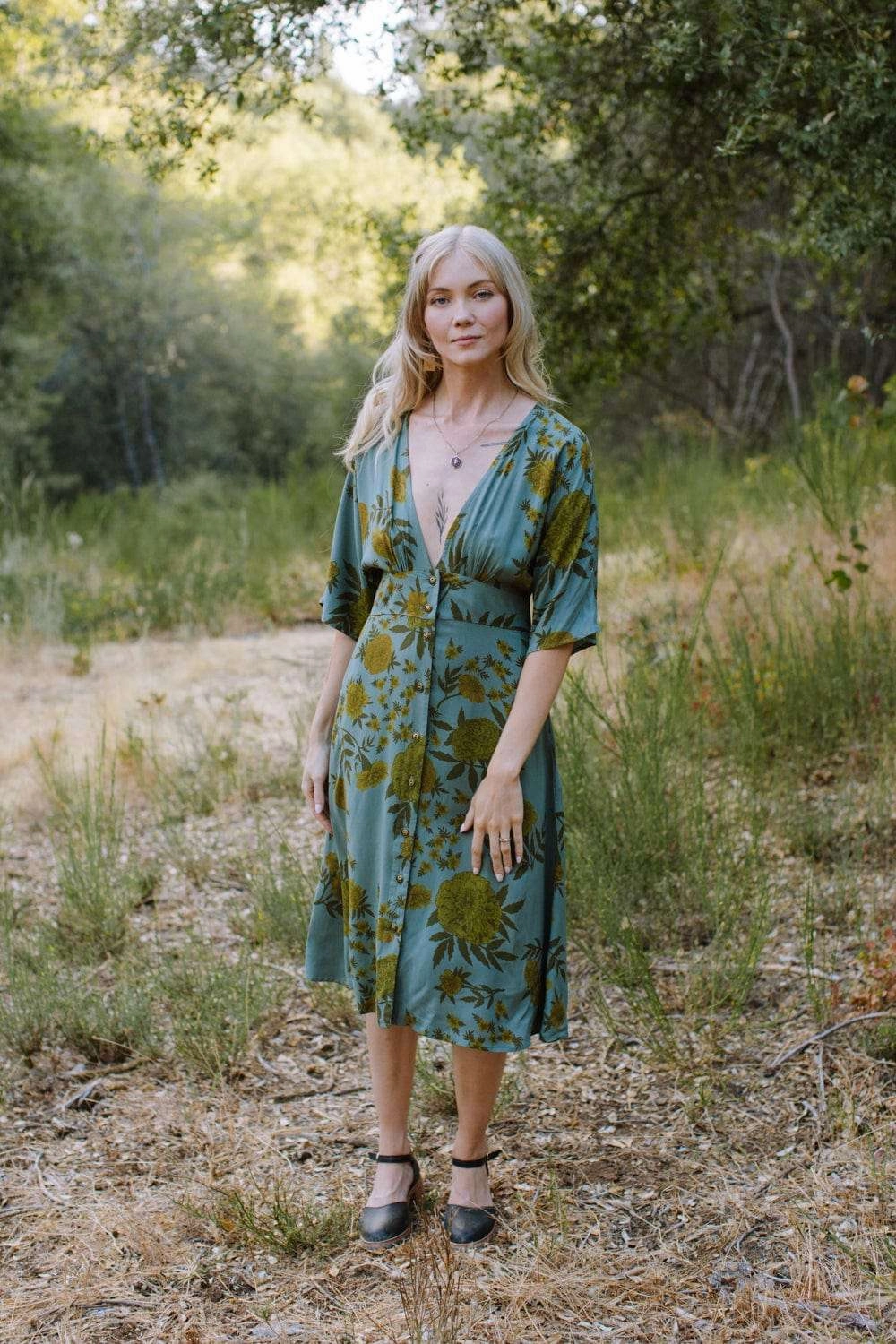 Feminine Look Grab Quick Finley Dress in Slate Marigold