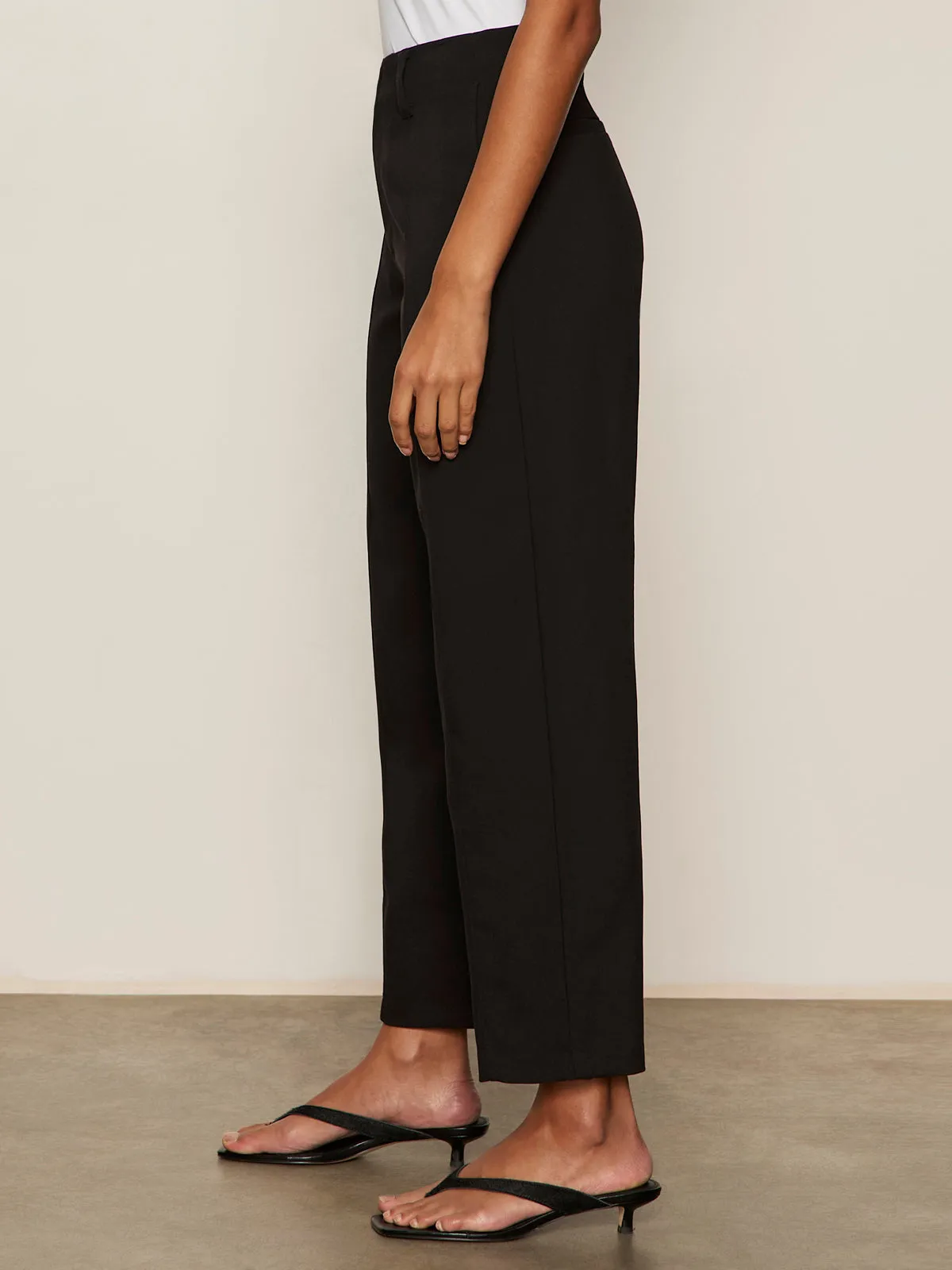 HighWaistSupport Lightweight Fabric Polished Barrel Pant Black