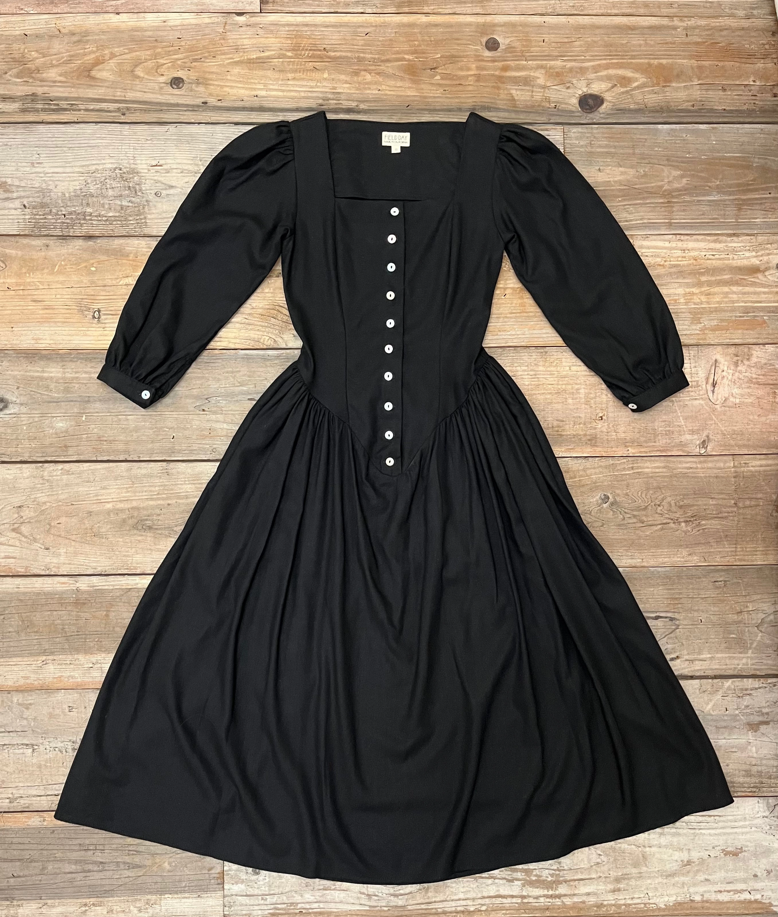 Prairie Dress in Black Linen BreathableFabric Sporty-Look