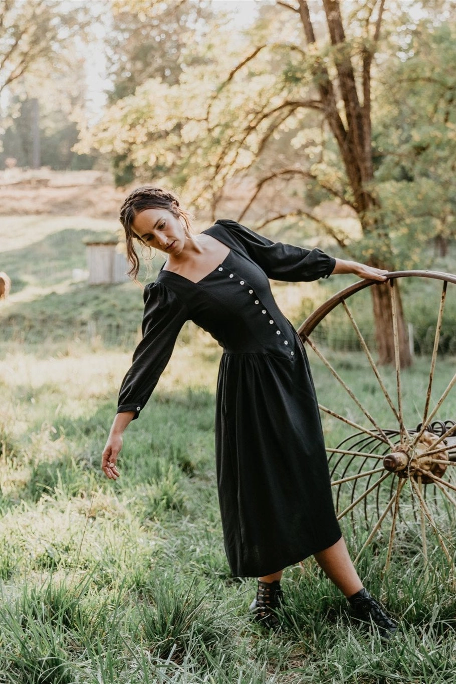 Stylish Appeal Seamless Finish Prairie Dress in Black Linen