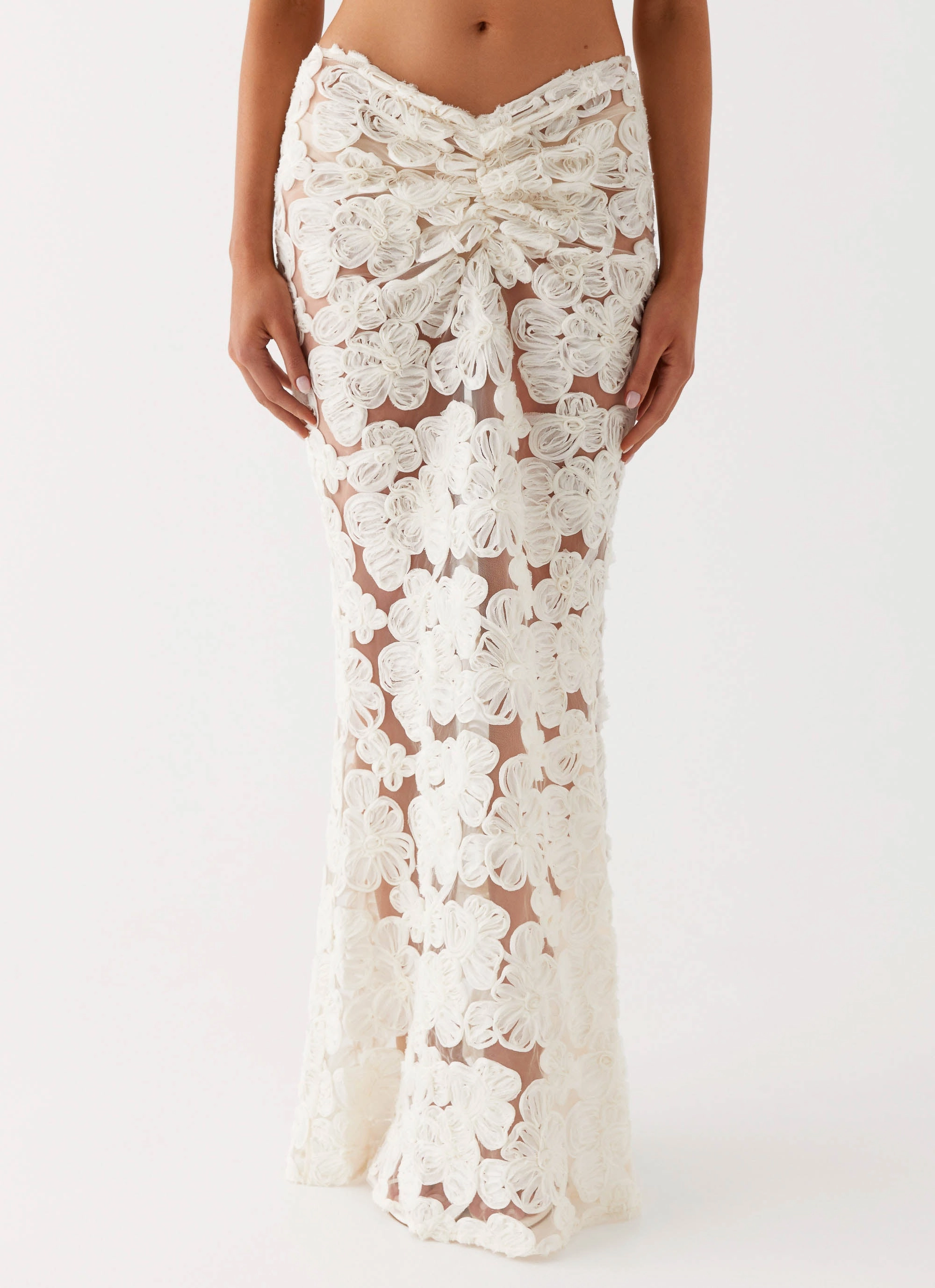 Chic Tones Photography Session Fiorella Floret Maxi Skirt - Ivory