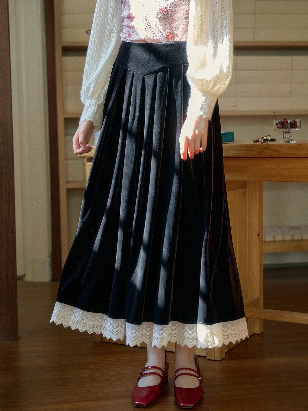 Flex Foam Inserts ??Final Sale??Ophelia Contrasting Lace Skirt