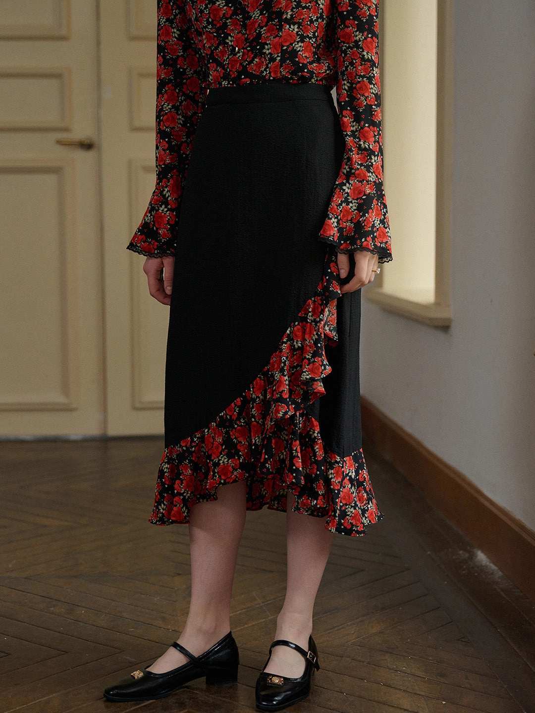 Bootcut shape ??Final Sale??Ximena Floral Fishtail Skirt