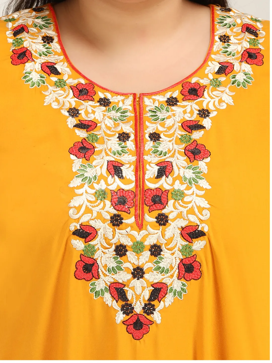 Flowerline Contrast Embroidered Nightgown