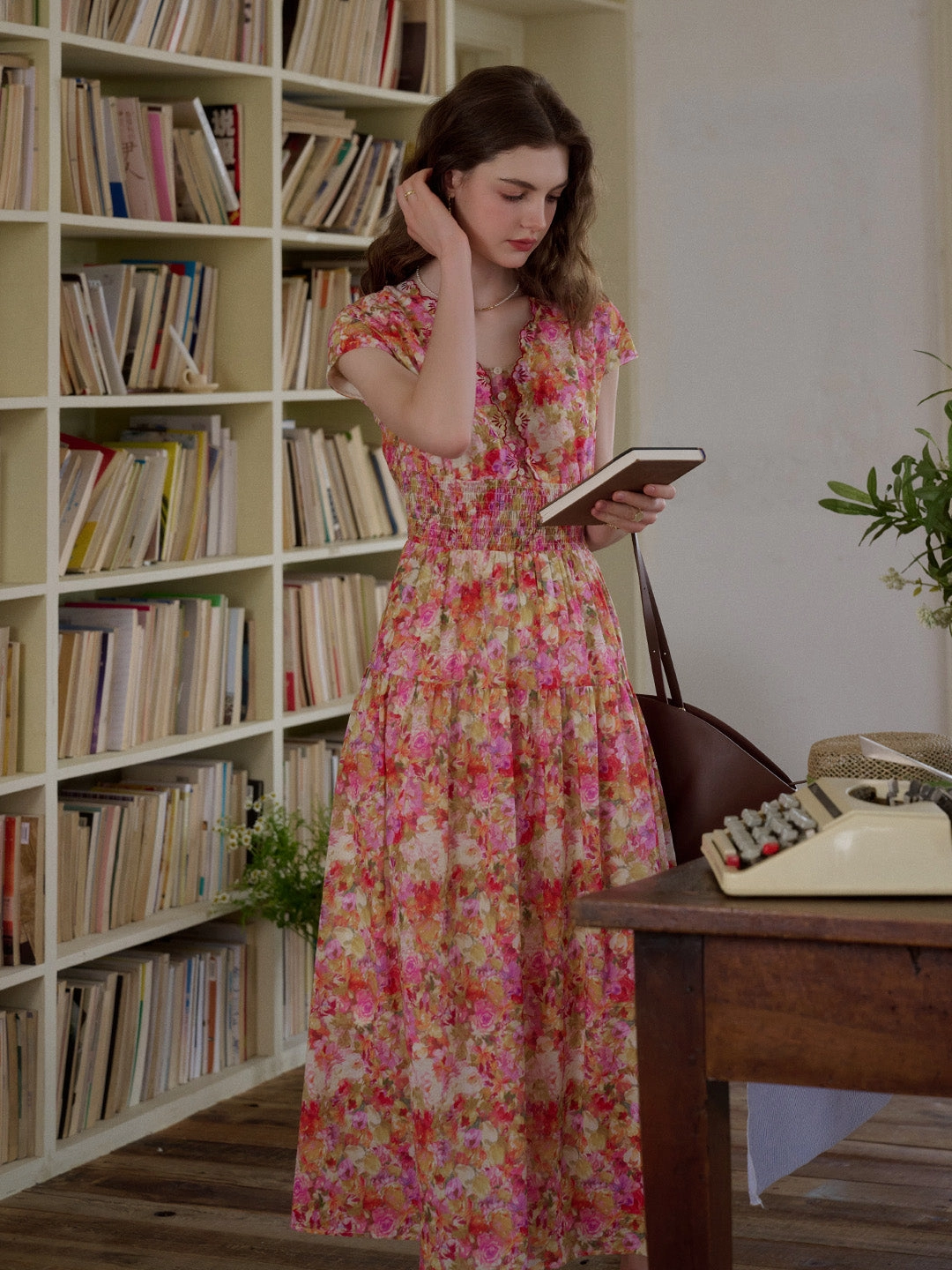 AdjustableClosure Lightweight Fabric FluidDraping Silhouette Adalyn Wavy Neck Floral 100% Cotton Dress