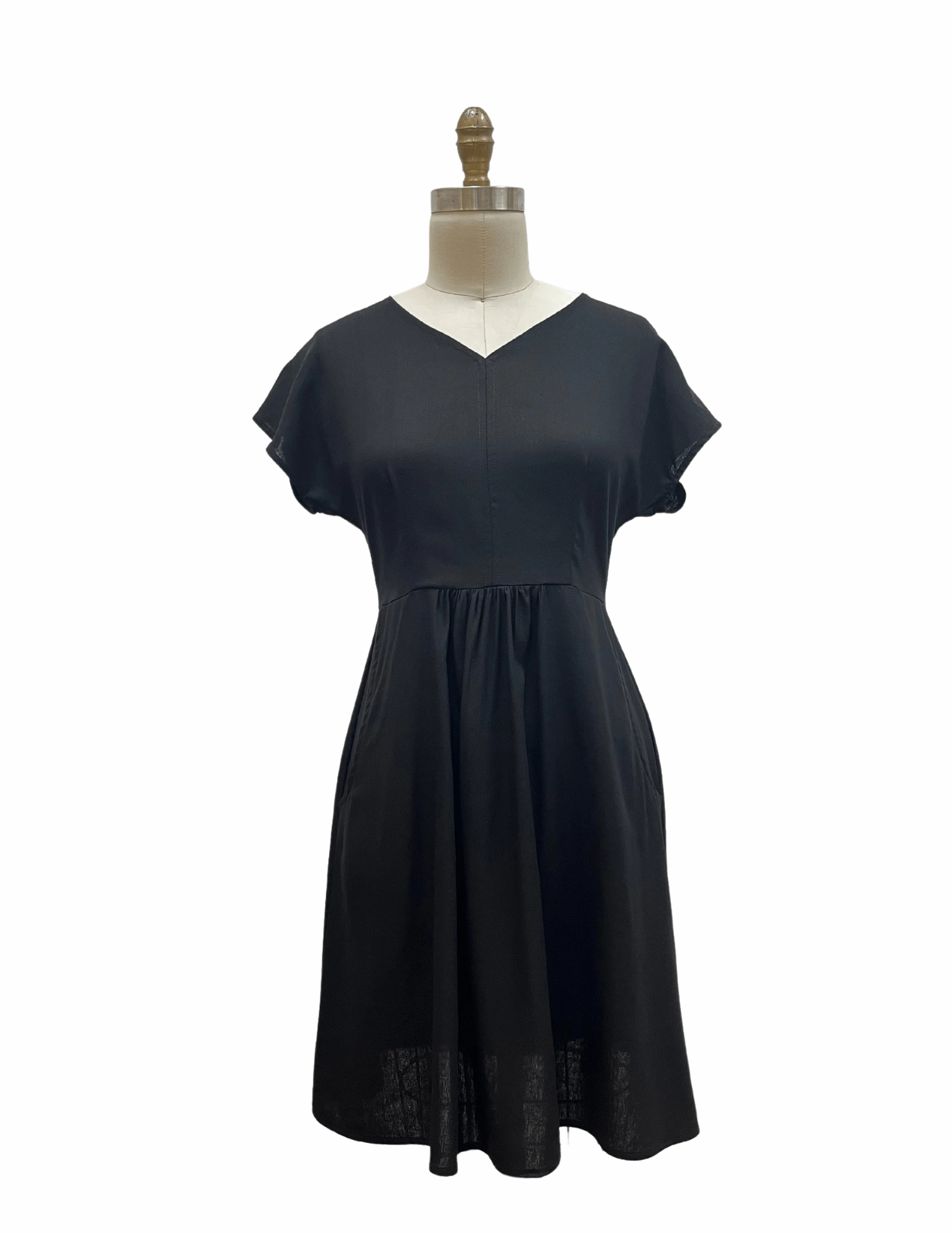Effortless Elegance Classic Tailoring Dolman Dress in Black Linen