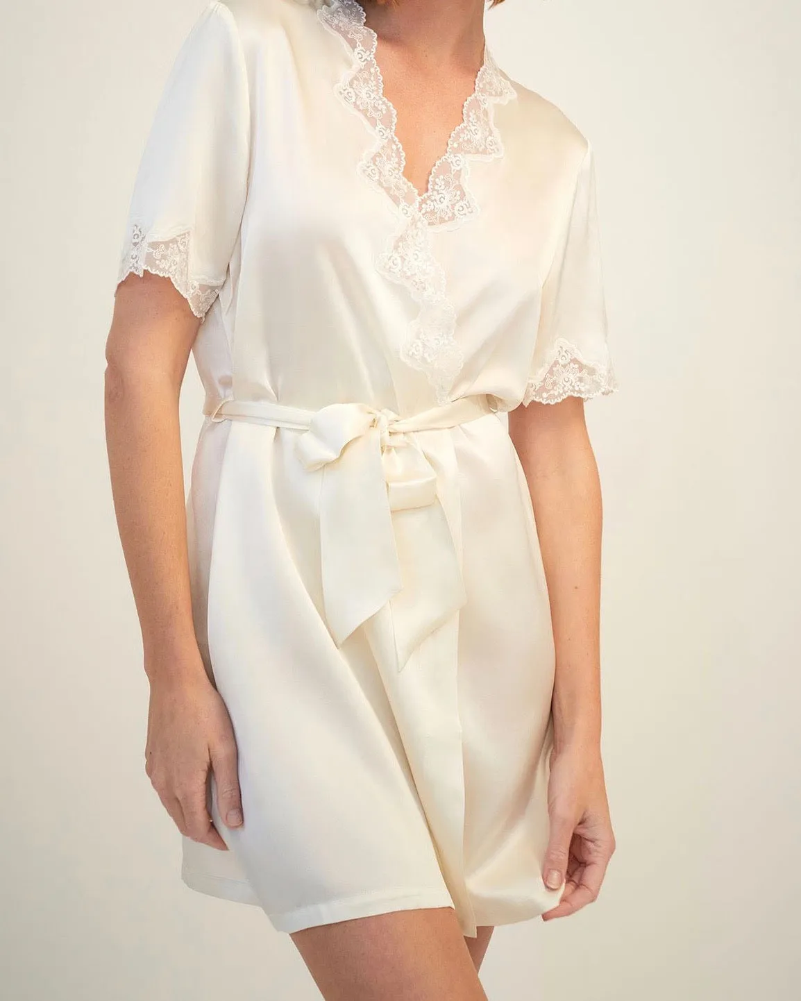 Ginia - Silk Robe With Lace Trim- Creme