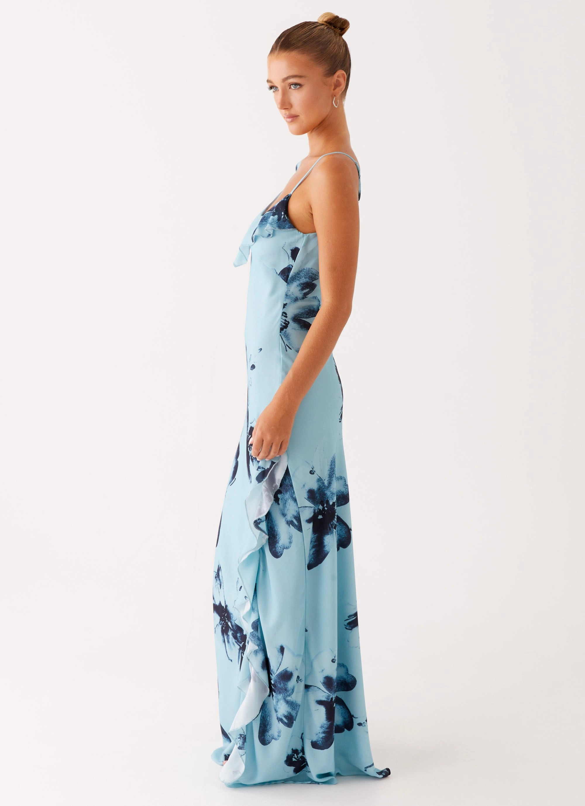 Chill Friendly Goldsmith Maxi Dress - Blue Black Floral