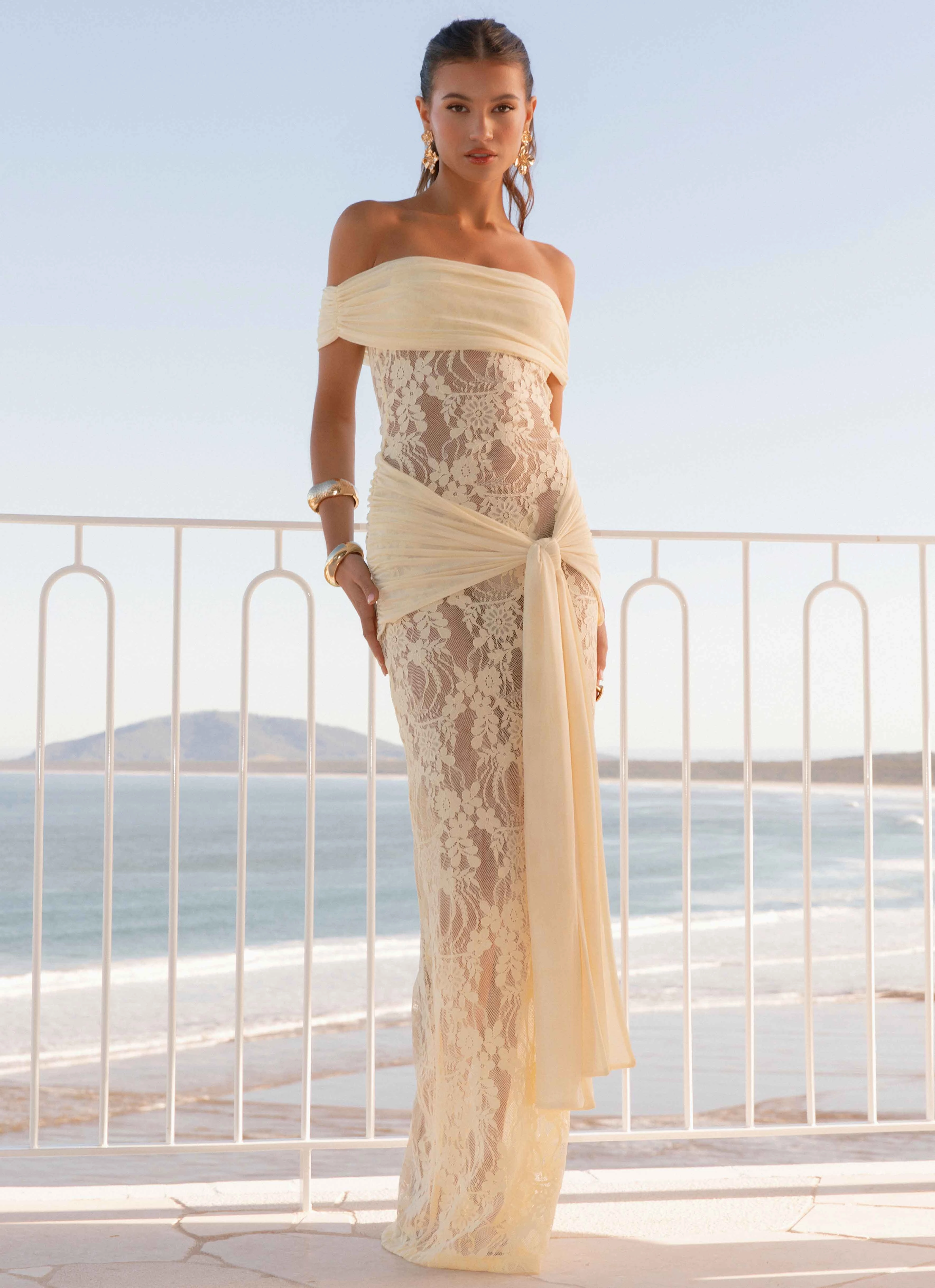 Gracie Twist Maxi Dress - Yellow Minimalist-Trend