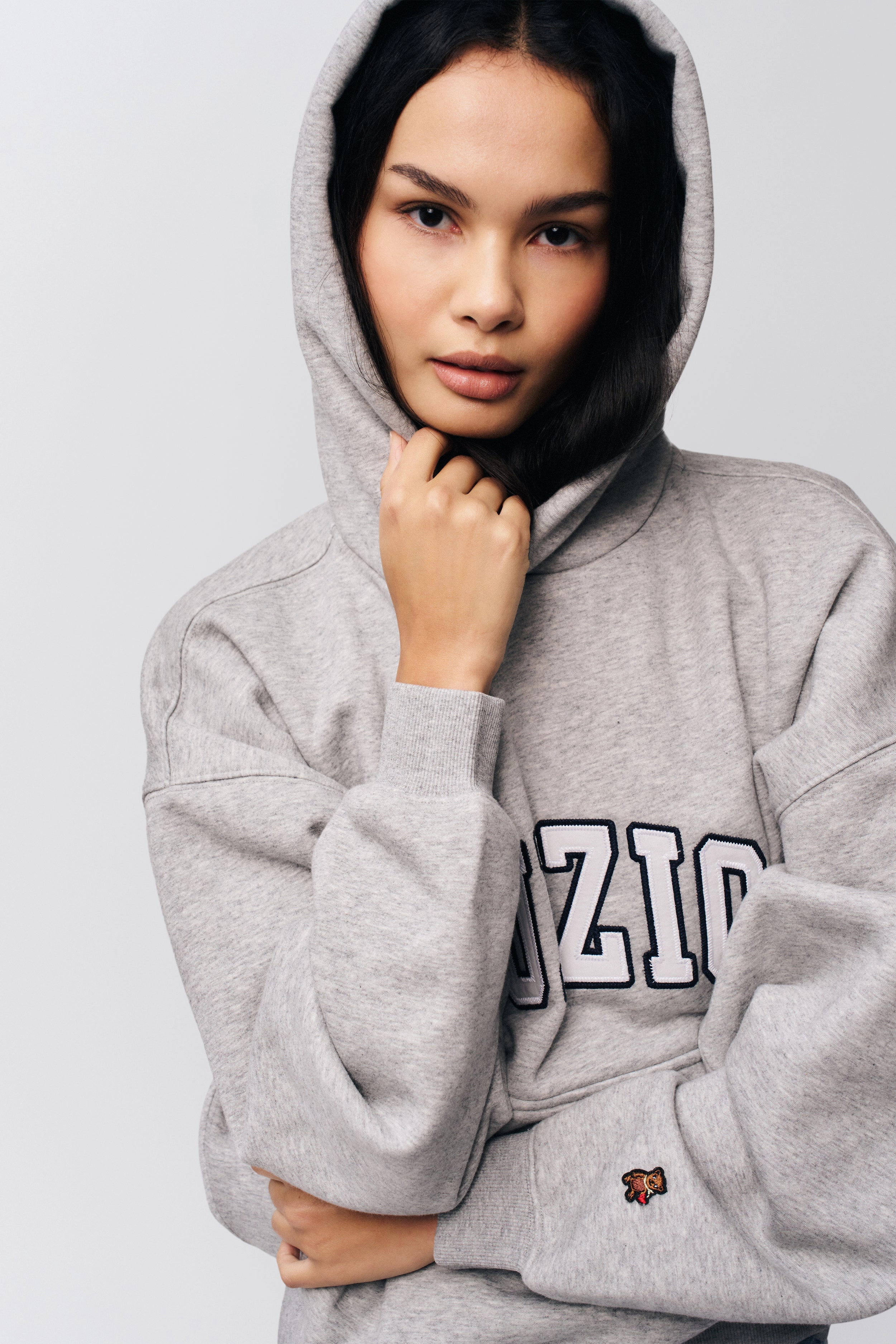 Unisex Appeal Guizio Pullover Hoodie