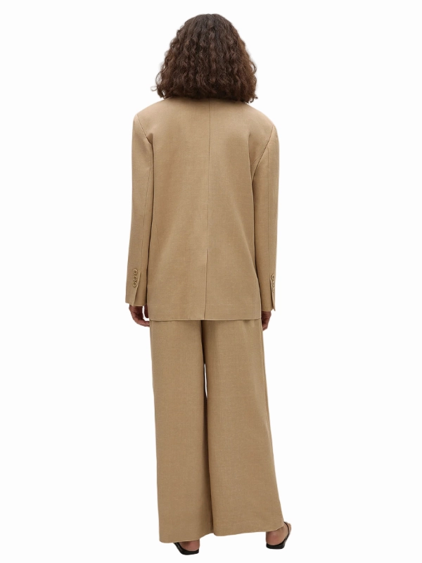 Core Look Lightweight Wear Felix Blazer in Sahara