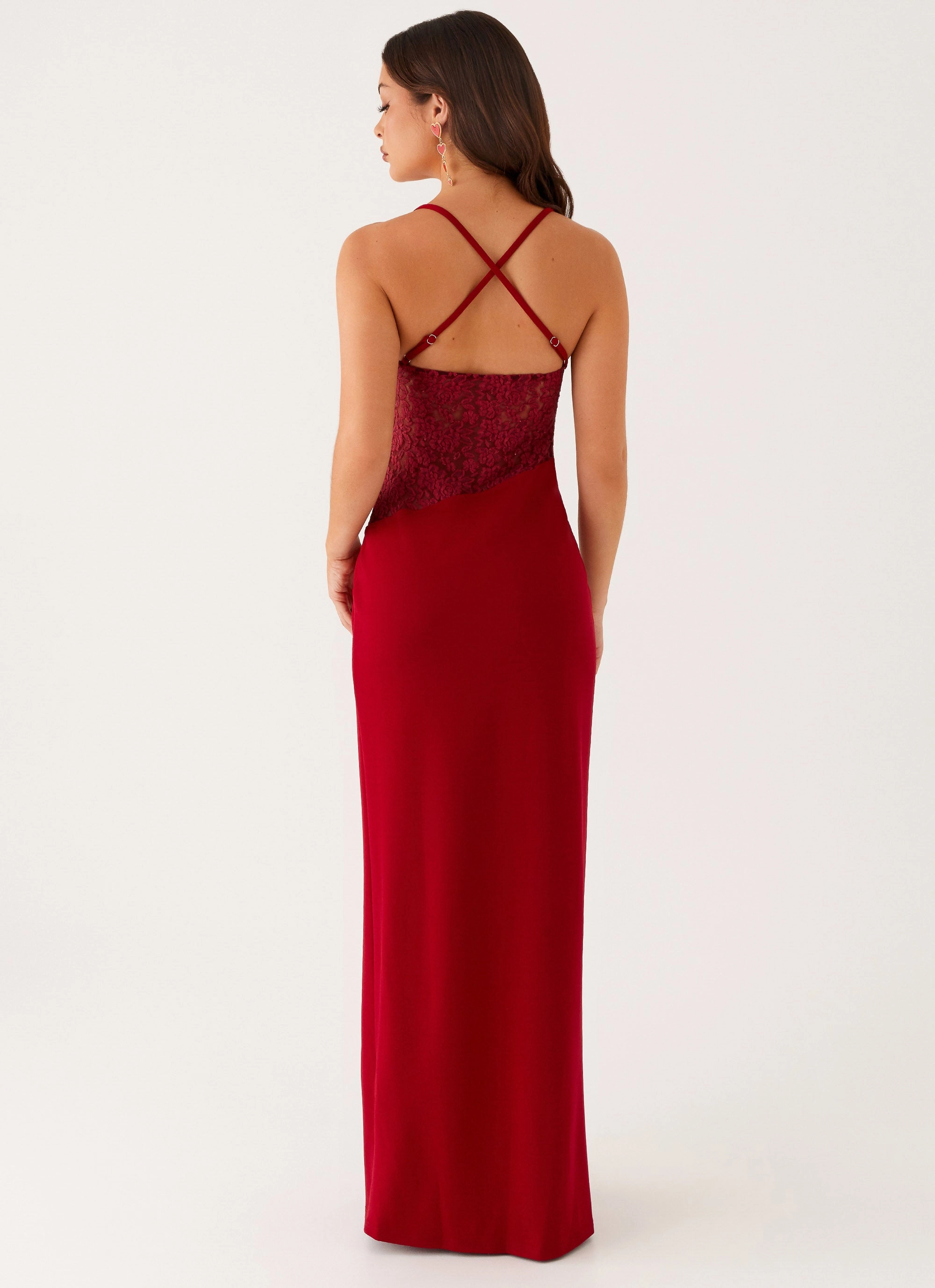 Heartbreaker Maxi Dress - Deep Red Flower Grace Polished Fit