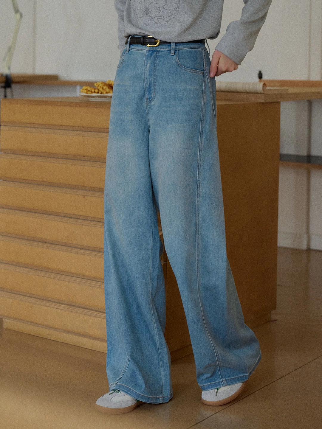 simple design Light Fit Wear Helen Versatile Lyocell Cotton Flare Jeans