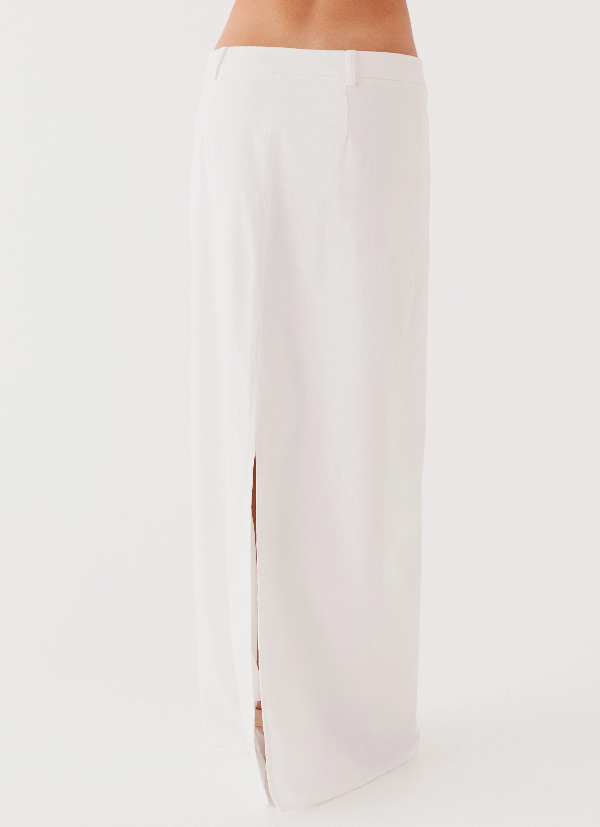 Jaslyn Maxi Skirt - White High Street Fashion Mood Outfit