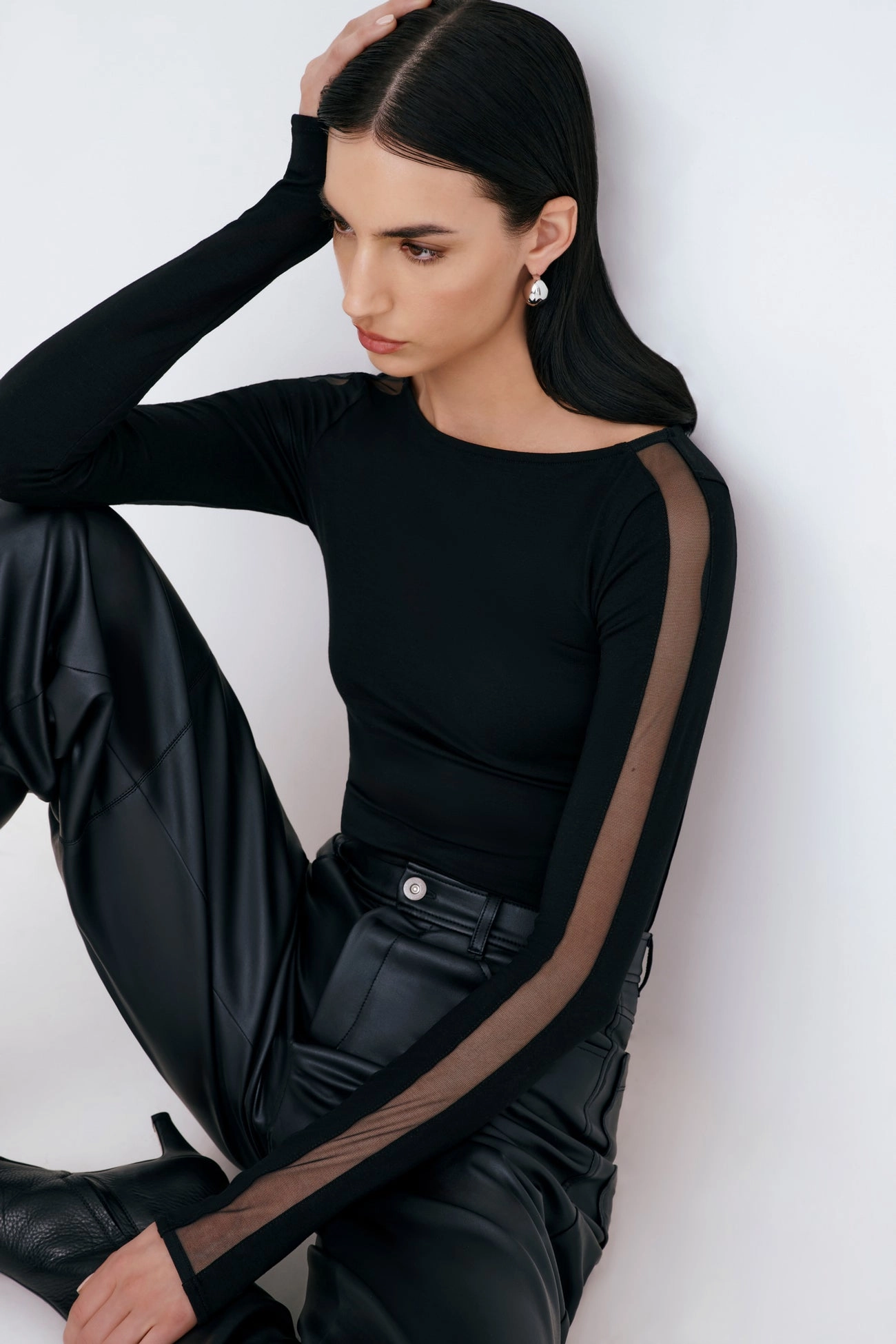 Hidden Storage Pockets Breathable3DKnit Illa Top