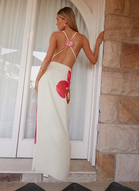 Travel Edge Island Girl Maxi Dress - Yellow