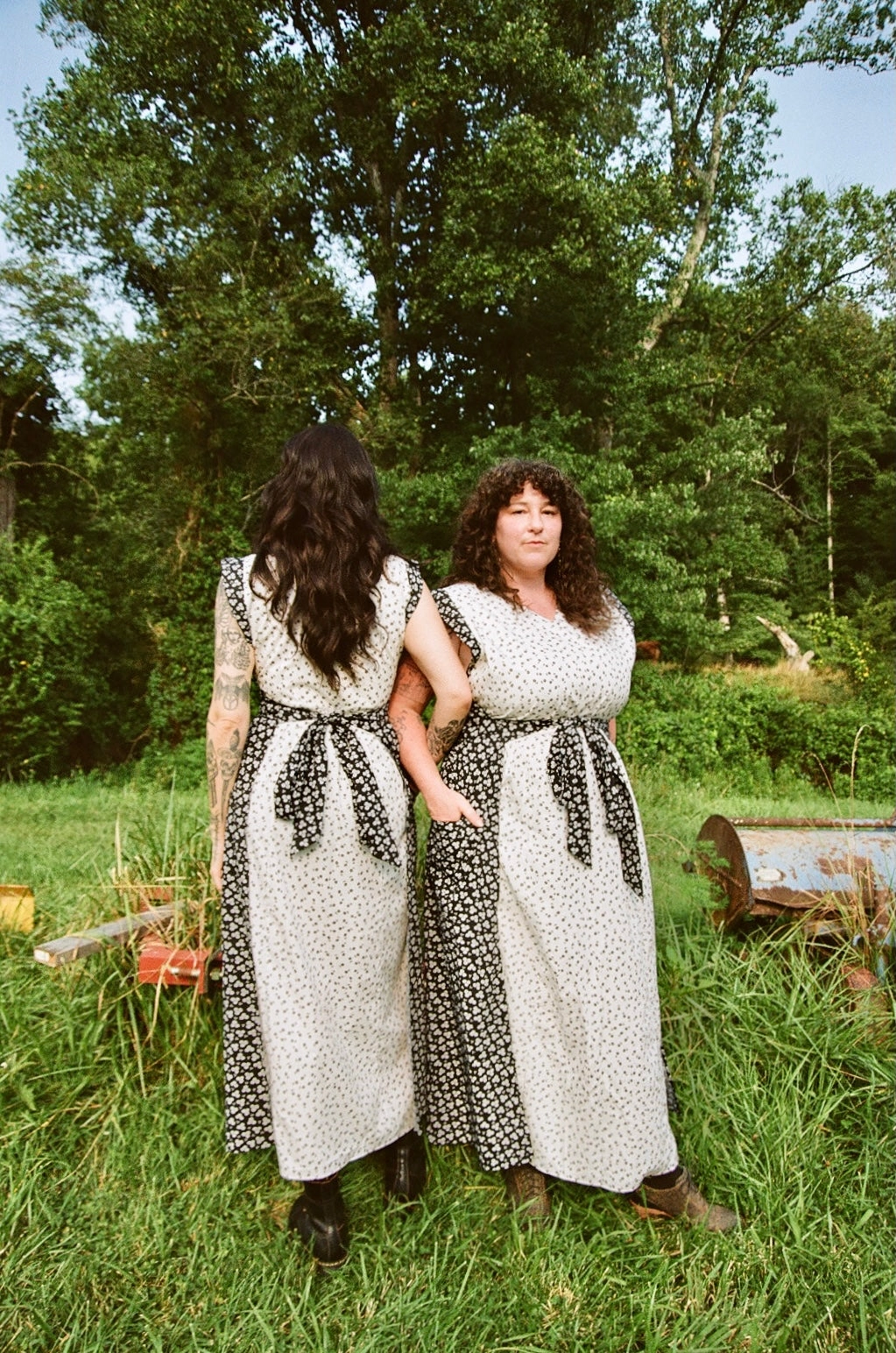 Airy Touch Ivy Dress in Black & White Flower