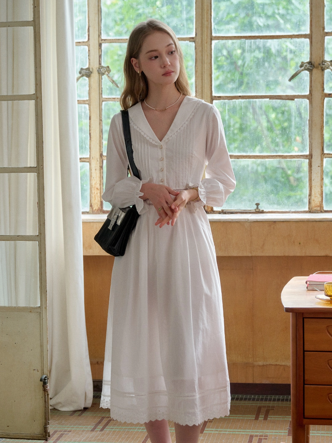 Jenna?V-Neck?100%?Cotton?White?Dress Stretch waistband Adjustable Fit System