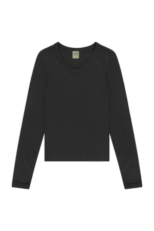Jill Long Sleeve Tee in Black All Over Print Technique ButtonlessClosure