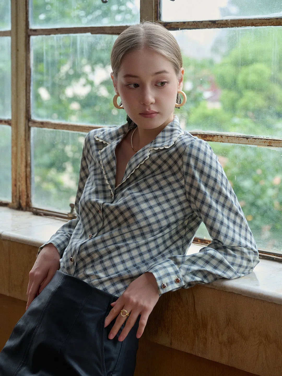 EasyCareMaterial Regular Fit Kalani V-Neck Plaid Viscose Blouse