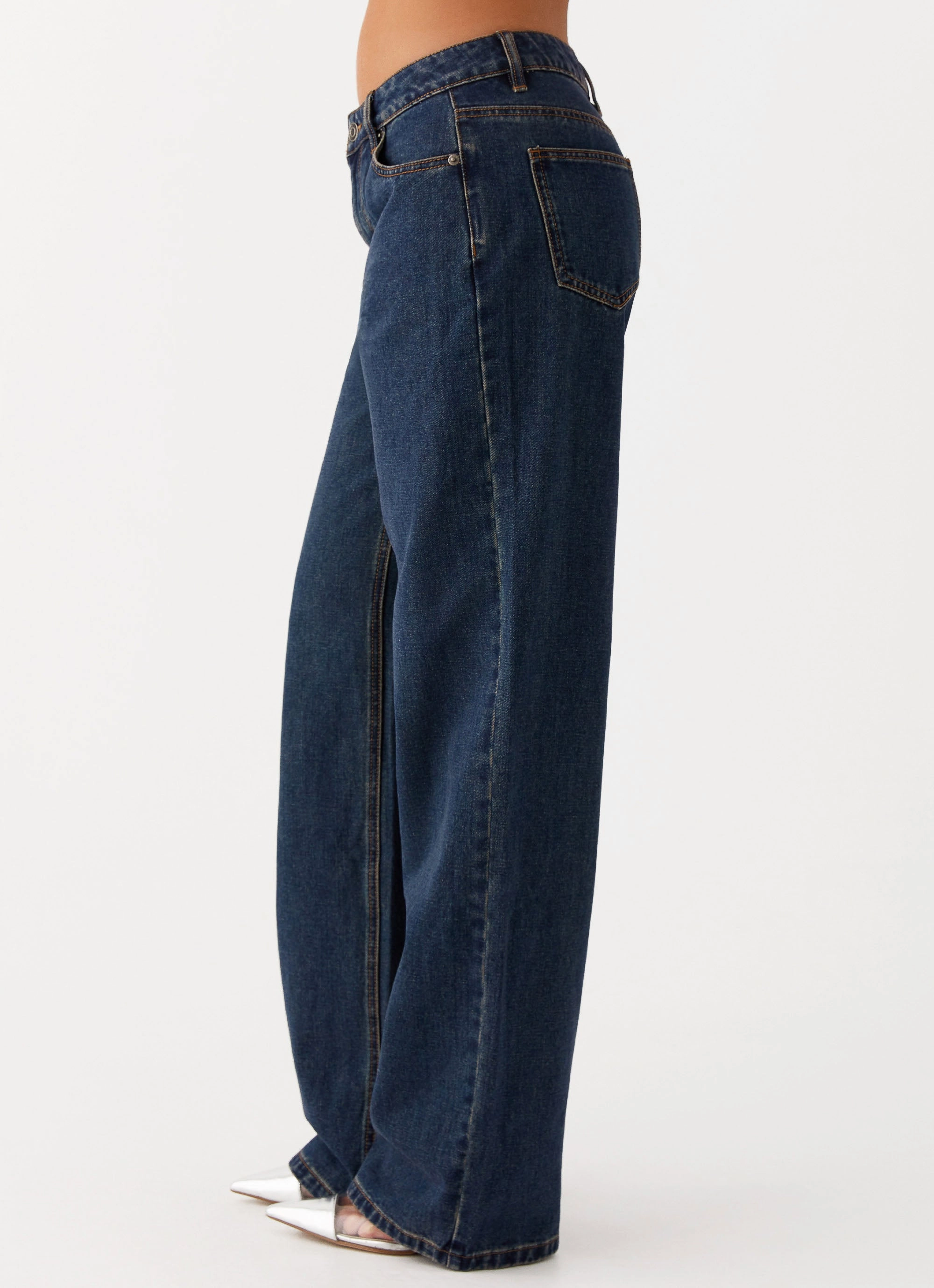 Keanna Low Rise Denim Jeans - Washed Denim Outdoor Adventure Earthy Artist Vibe Travel Outfit