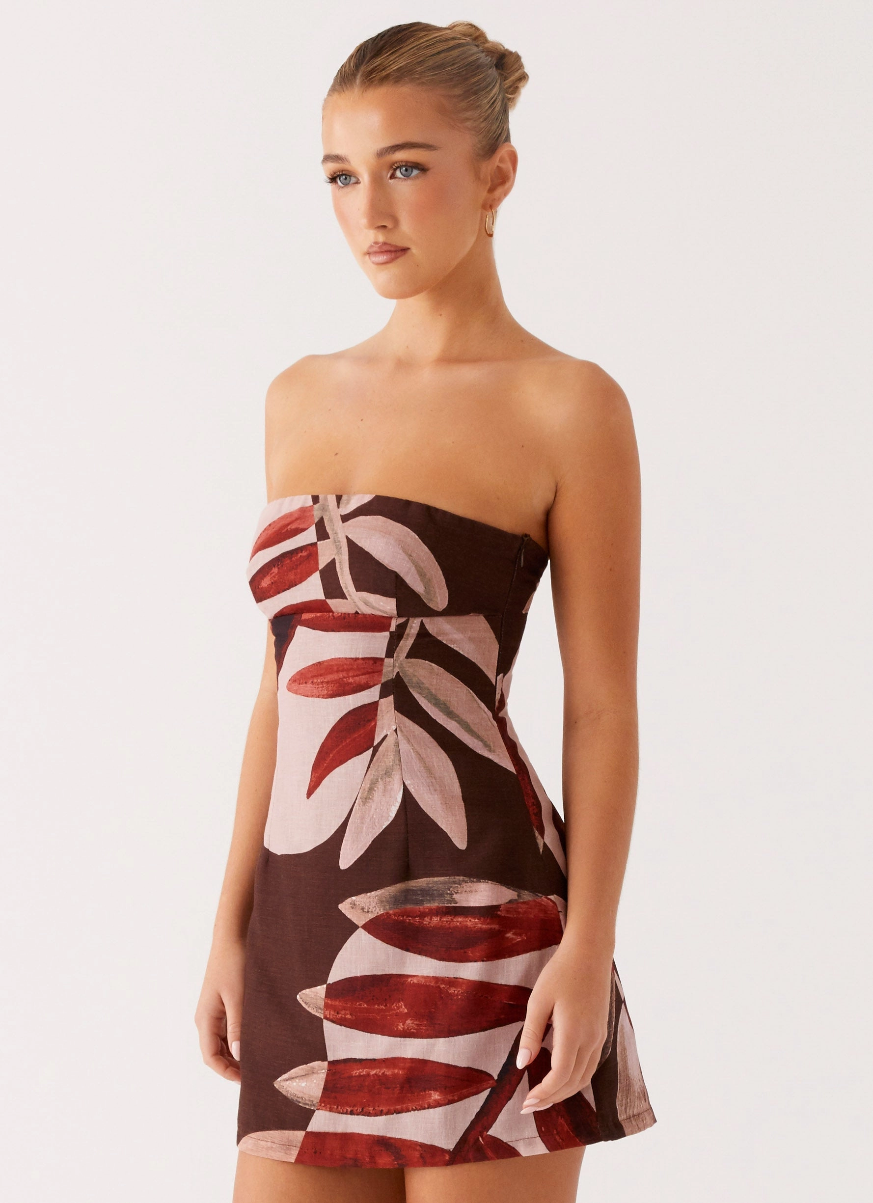 Minimalist Chic Urban Fit Kellen Mini Dress - Cinnamon Palm